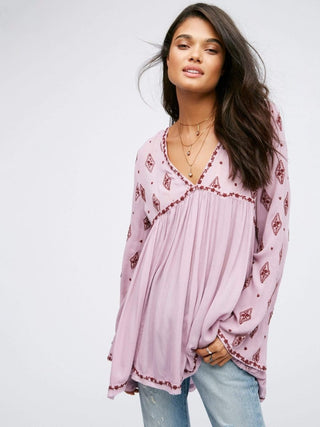 Chic udslået boho-bluse i lys rosa - Blouse - Cayana - 3